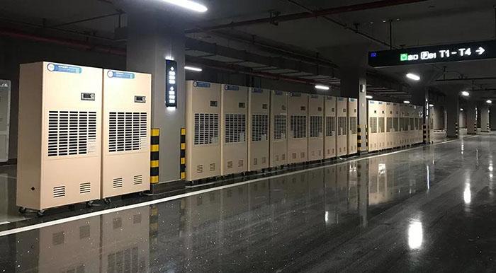 南方濕冷魔法攻擊，能用空調除濕嗎？